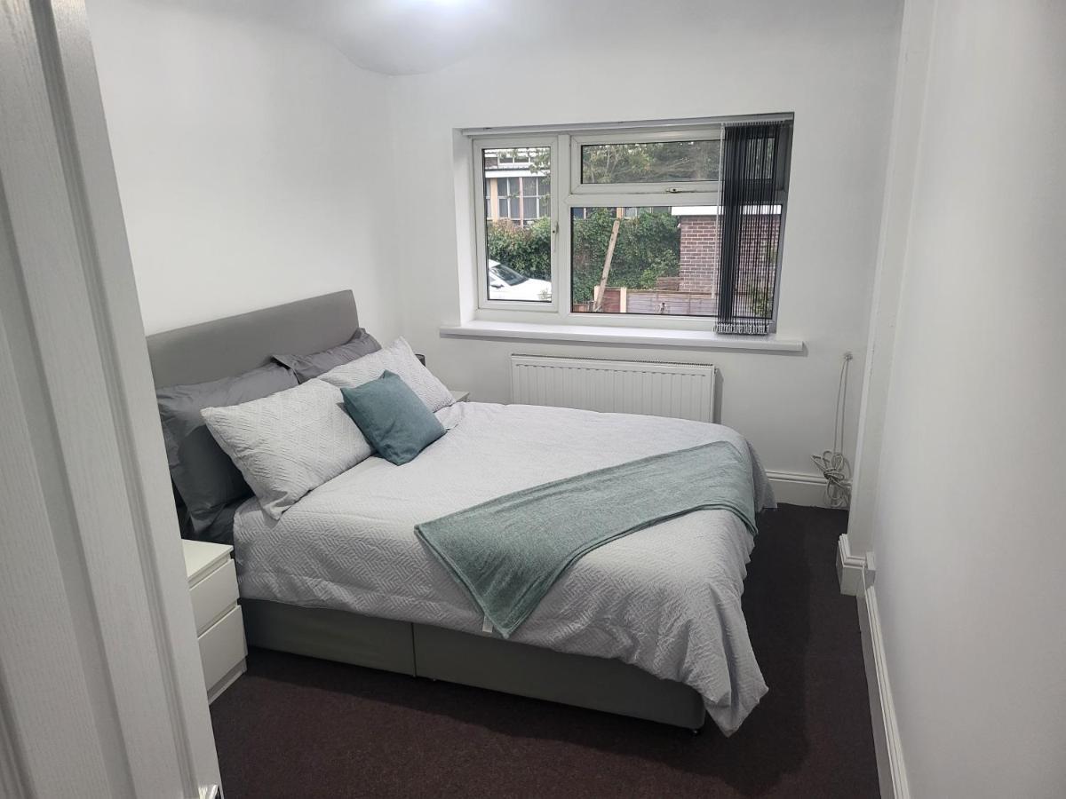 Spacious & Cosy Holiday Home In Manchester Exterior photo
