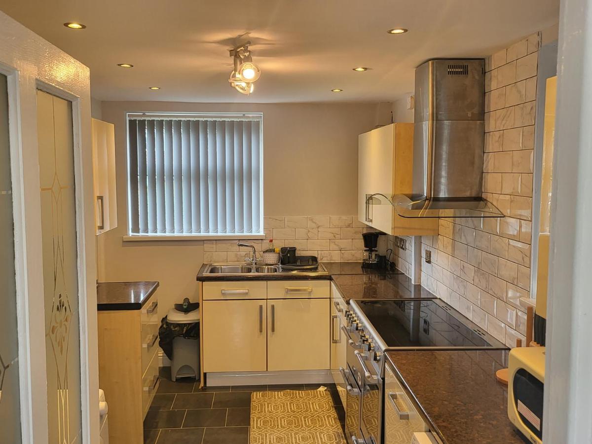 Spacious & Cosy Holiday Home In Manchester Exterior photo