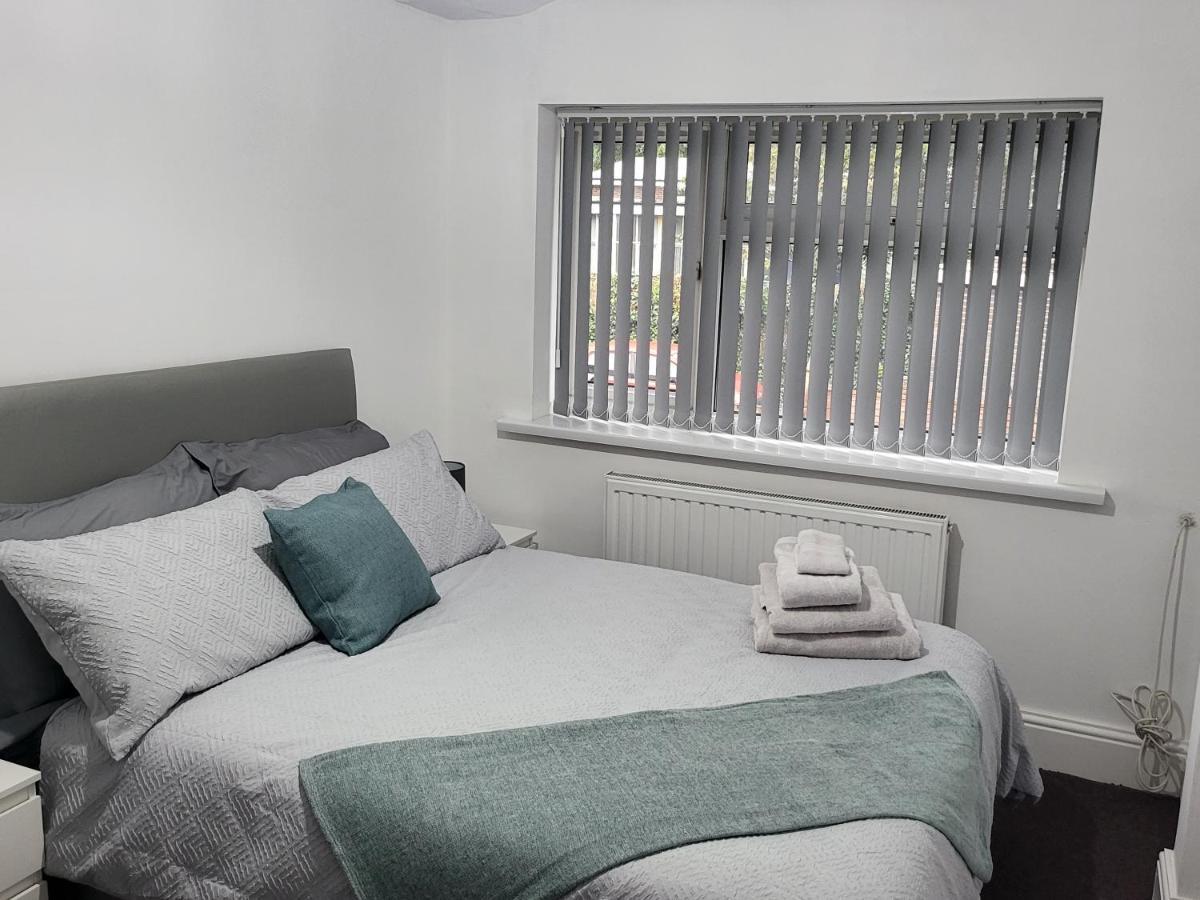 Spacious & Cosy Holiday Home In Manchester Exterior photo