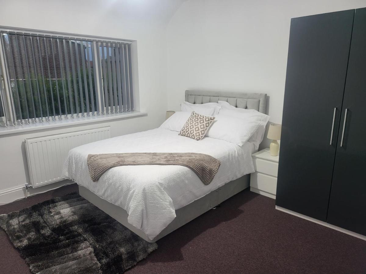 Spacious & Cosy Holiday Home In Manchester Exterior photo
